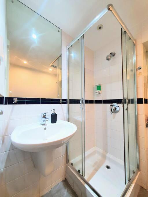 Contemporary Modern Studio Apartment - City Centre Birmingham Eksteriør billede
